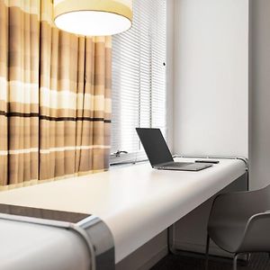 Select Queen Room